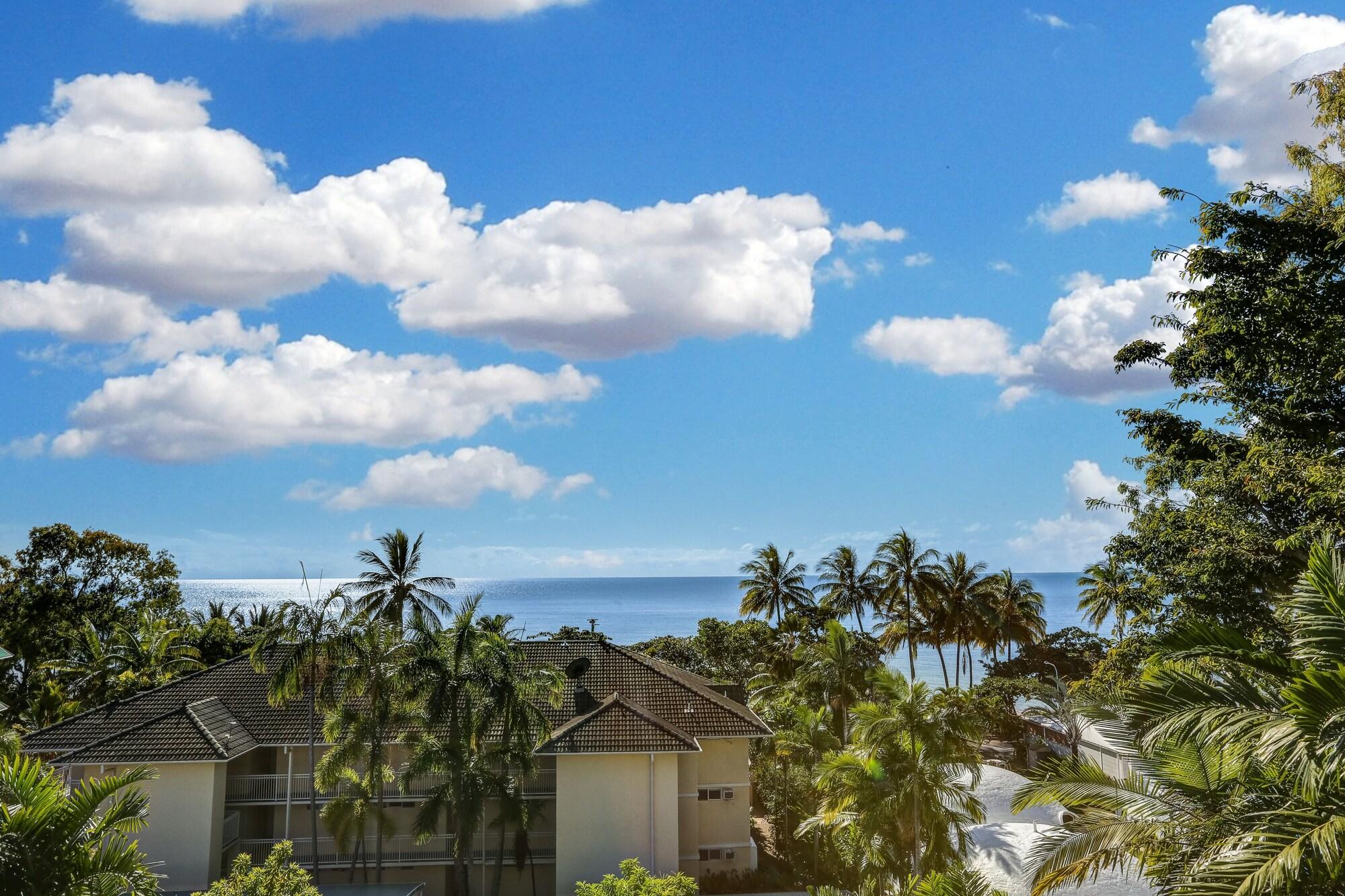On The Beach Apartments Тринити Бич Экстерьер фото