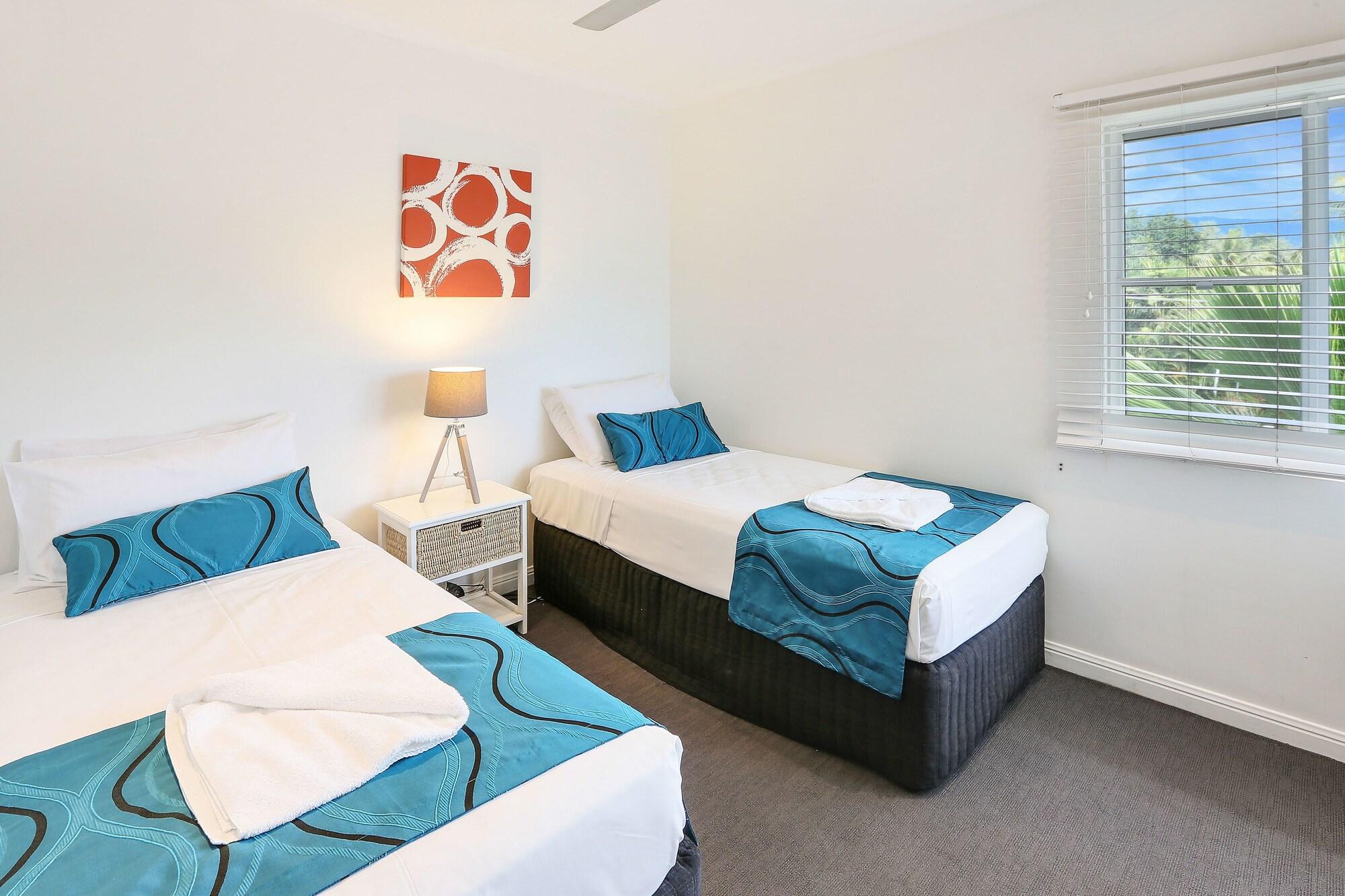 On The Beach Apartments Тринити Бич Экстерьер фото