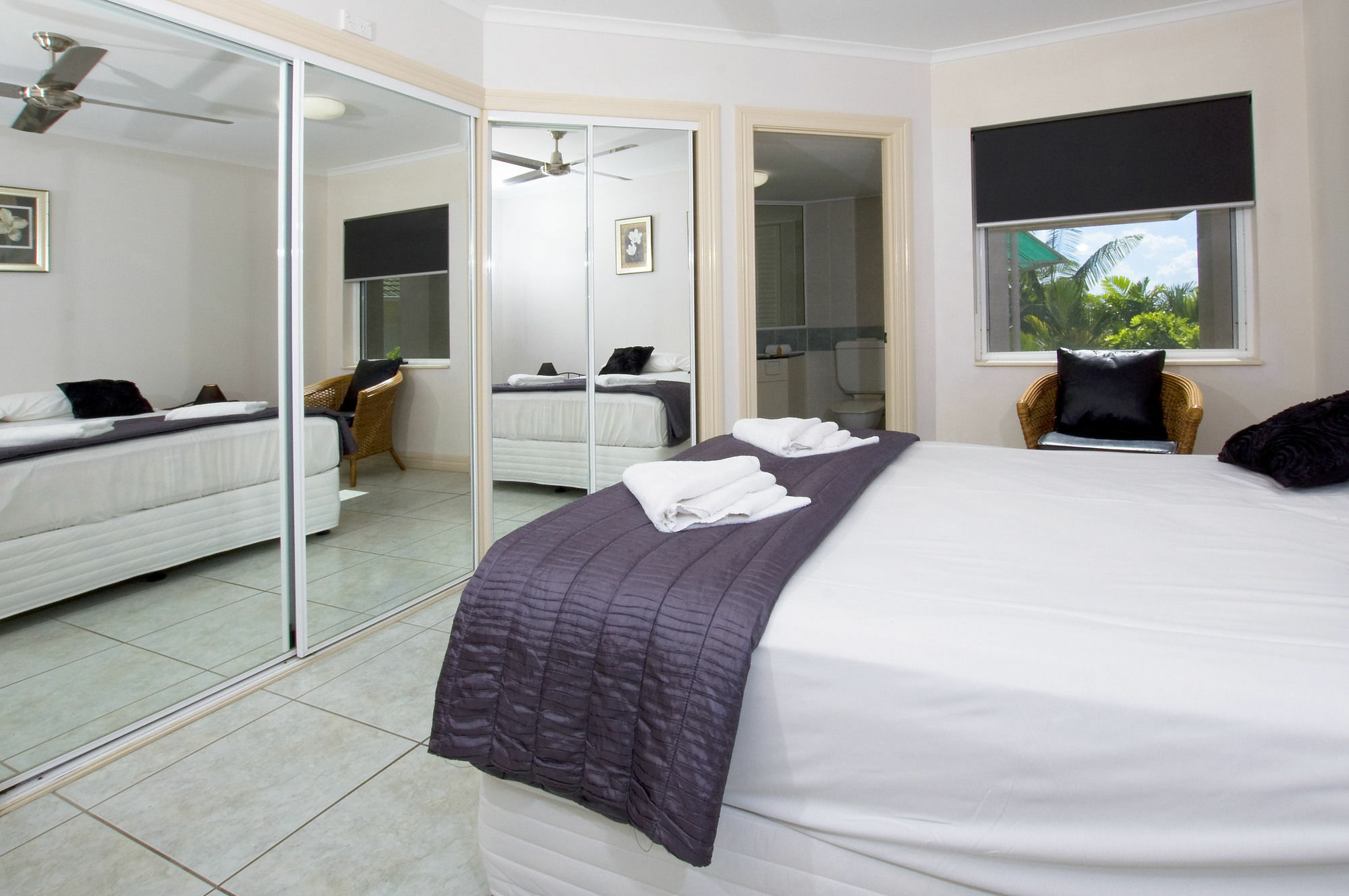 On The Beach Apartments Тринити Бич Экстерьер фото